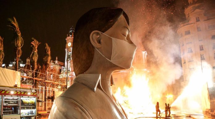 FALLAS 2021: Cremà a puerta cerrada y antes de las 23 horas La Nit de la Cremà adelanta su horario por el toque de queda