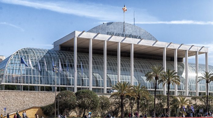 Demanen la dimissió de la regidora de Cultura per l’abandó del Palau Piden la dimisión de la concejala de Cultura por el abandono del Palau