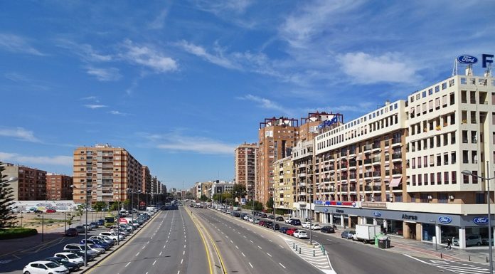 Ribó contradiu al PSPV i frena la transformació d’Ausiàs March Valencia duplica las plazas de estacionamiento en la avenida de Baleares para mejorar la movilidad