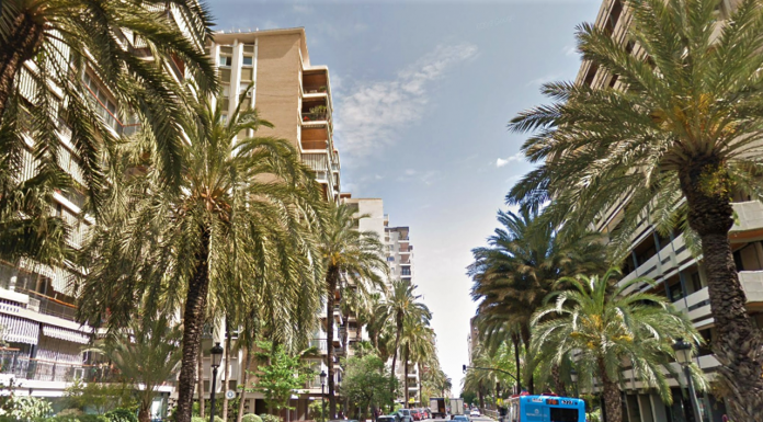 Ferida una jove després de xocar el seu patinet contra un autobús en Jaime Roig Herida una joven tras chocar su patinete contra un autobús de Jaime Roig