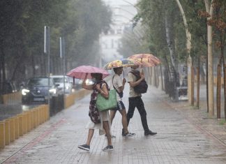 El huracán Danielle llega a Valencia con lluvias, tormentas y granizo