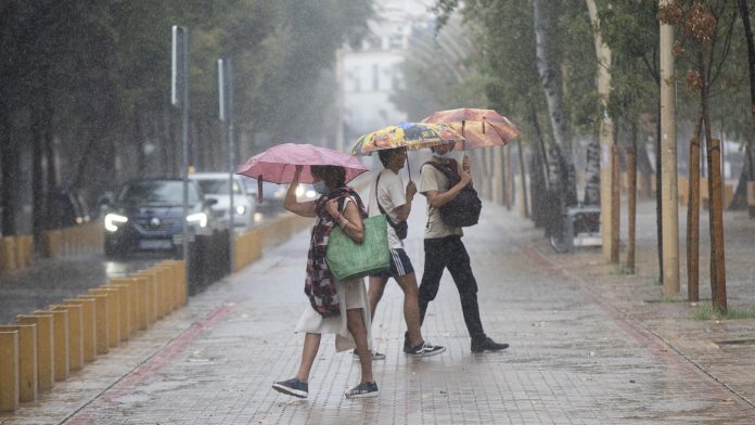 7televalencia-lluvia El huracán Danielle llega a Valencia con lluvias, tormentas y granizo