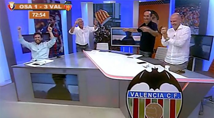 Así celebra Julio Insa los cuatro goles frente al Osasuna