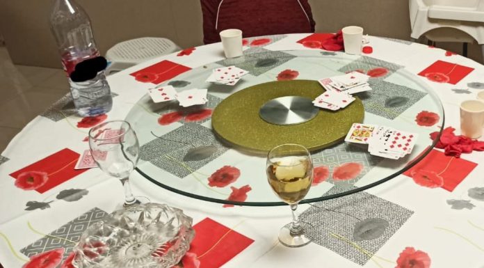 Desmantelan una partida ilegal de póker en el centro de Valencia partida ilegal de póker