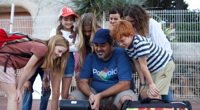 VÍDEO | Un anuncio valenciano con aires de ‘Stranger Things’ conquista los festivales de todo el mundo Un anuncio valenciano conquista el London Fashion Film Festival