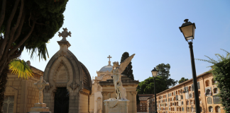 Todos los Santos | Cómo localizar nichos y tumbas en el cementerio de Valencia