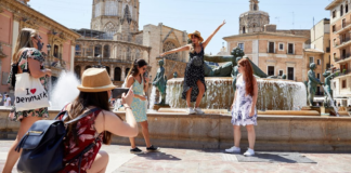 El turismo en Valencia no deja de crecer: este es el mapa de los pisos turísticos que preocupa a los barrios Valencia inicia una ola de calor con temperaturas "propias del verano"