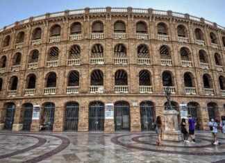 La Plaza de Toros espera la feria taurina de julio