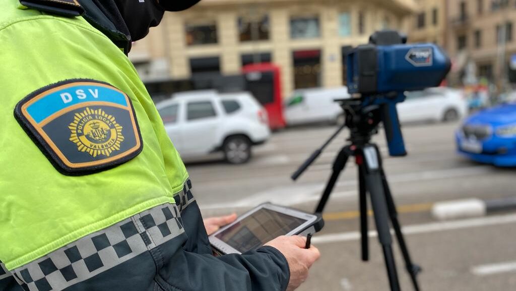 Instalan radares para patinetes con multas de hasta 1.000 euros en Valencia