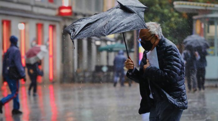 Cambio de tiempo brusco en Valencia el fin de semana: vuelven las lluvias y bajan las temperaturas Valencia entra en alerta amarilla por un temporal marítimo de viento y lluvia