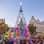 Valencia tendrá más luces de navidad y un árbol "naturalizado" en la Plaza del Ayuntamiento