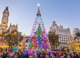 Valencia da el pistoletazo de salida a la Navidad: fechas y horas de los encendidos