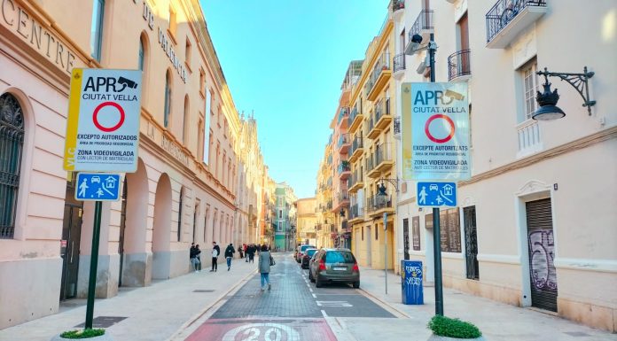 Los vehículos contaminantes no serán multados en ZBE Valencia