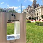 Instalan 18 fuentes en Valencia para rellenar botellas con agua fresca