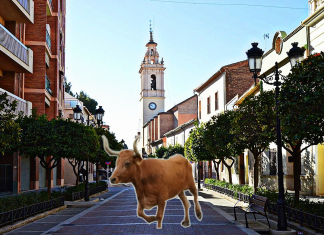 Una vaquilla se escapa y siembra el caos en las calles de Moncada