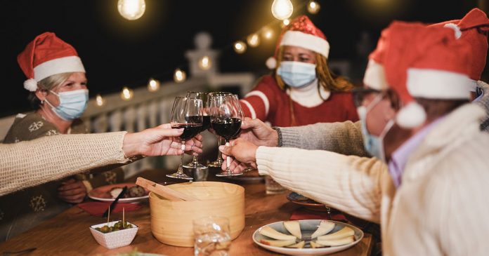 Sanidad recomienda limitar el número de amigos y familiares en eventos navideños