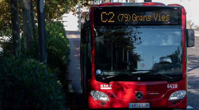 La EMT suprime cuatro líneas de autobús y cambia el nombre de 300 paradas