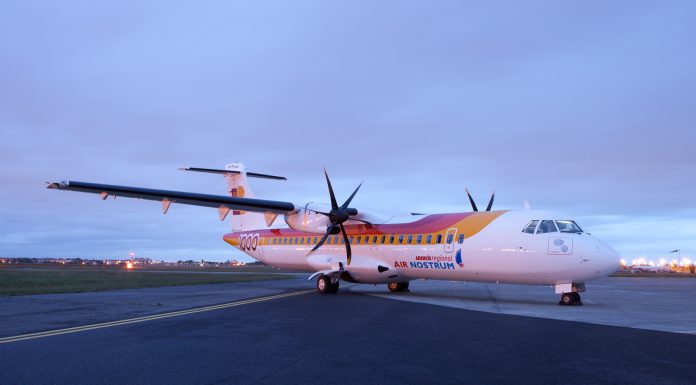 La ilegalidad de las aerolíneas salpica a Valencia: el suplemento que no pueden cobrar Cancelan 15 vuelos del aeropuerto de Valencia por la huelga de pilotos
