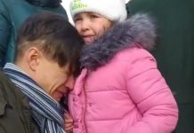 Emotiva despedida de un padre y su hija, separados por la guerra en Ucrania
