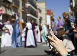 Valencia se llena de turistas por Semana Santa