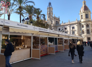 La Feria de Artesanía de Valencia regresa a la Plaza del Ayuntamiento