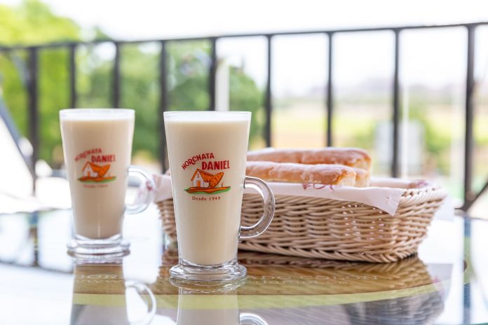 Una playa valenciana repartirá horchata gratis este fin de semana