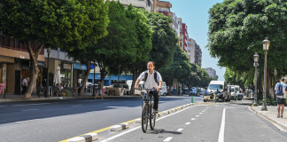 Valencia comienza a construir un nuevo carril bici en una gran avenida