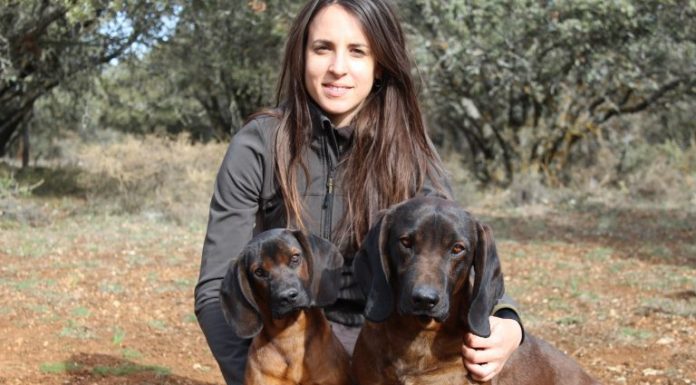 VÍDEO | La primera mujer en presidir una federación de caza es valenciana
