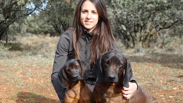 VÍDEO | La primera mujer en presidir una federación de caza es valenciana