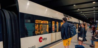 Los jóvenes podrán viajar gratis en Metrovalencia hasta final de año