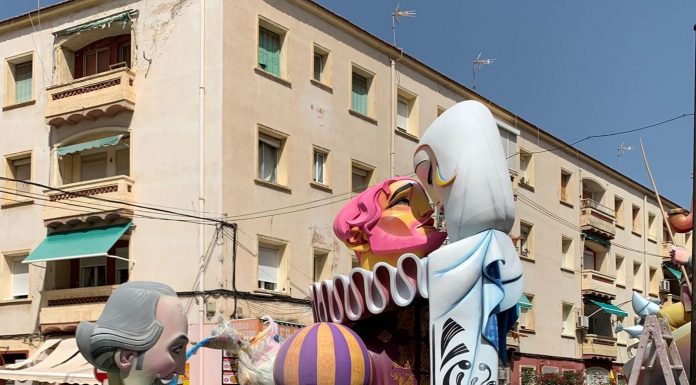 VÍDEO | Impresionante acto vandálico en una hoguera de Especial de Alicante