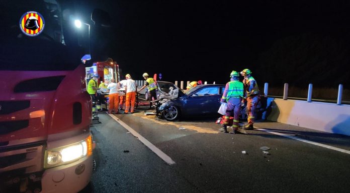 Accidente de tráfico múltiple: Dos muertos y dos heridos en la V-27 en Sagunto