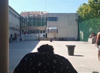 Cuatro internos se fugan del CIE de Valencia por la ventana con unas sábanas atadas