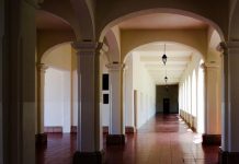 Detienen a dos hombres tras robar en tres ocasiones en un centro escolar