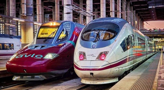 Suspenden la entrada y salida de trenes en Valencia por la inundación de un túnel Cortan la circulación de trenes de alta velocidad entre Valencia y Madrid