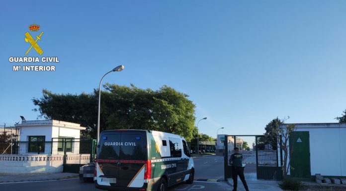 Detenido tras 7 robos con violencia a ancianos en Alginet Un preso de Picassent planea su fuga y salta de una ambulancia en marcha