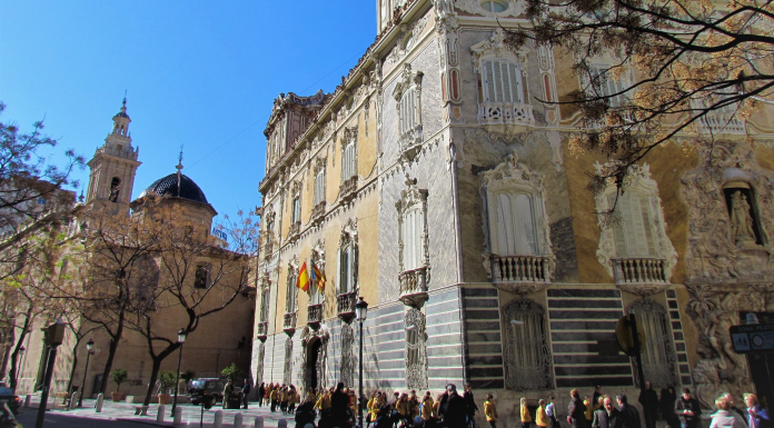 La ‘milla d’or’ de València desapareix: una altra marca de luxe anuncia el seu tancament