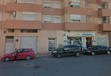 Un incendio calcina el almacén de un supermercado en Bétera