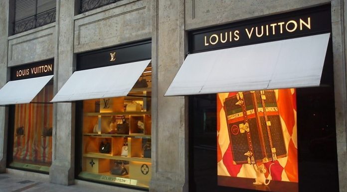 Cierra la tienda de Louis Vuitton en el centro de Valencia