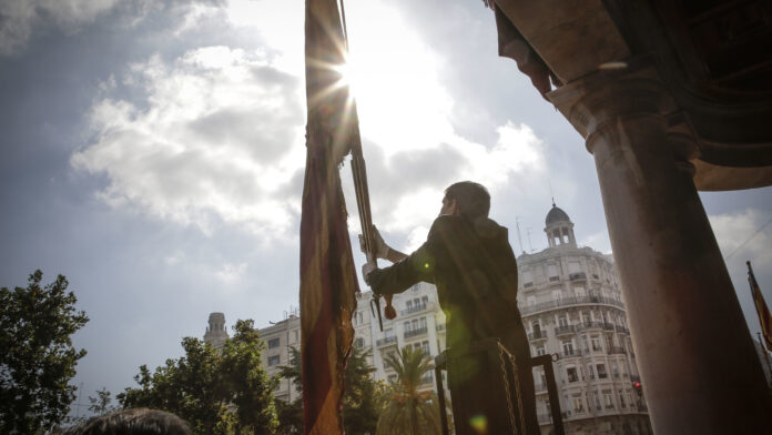 7televalencia-procesion-civica Aemet anuncia un giro del tiempo para el puente del 9 d’Octubre