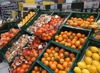 El supermercado que sí vende naranjas y mandarinas de Valencia