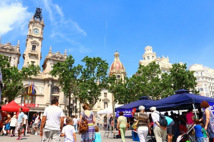 La Plaza del Ayuntamiento celebrará una jornada de actividades infantiles y música gratuita