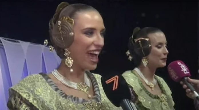 Vídeo: Primeras palabras de la Fallera Mayor y Corte de Honor 2023