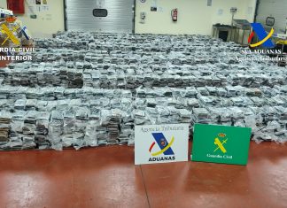 Encuentran 5,5 toneladas de cocaína en el Puerto, el mayor alijo de droga confiscado en Valencia. desembarcar alijos