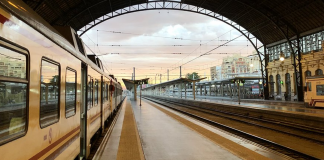 Renfe ofrecerá trenes Cercanías 24 horas para moverse en Fallas