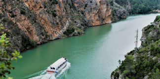 De ruta por Cofrentes, un destino de ocio lleno de historia