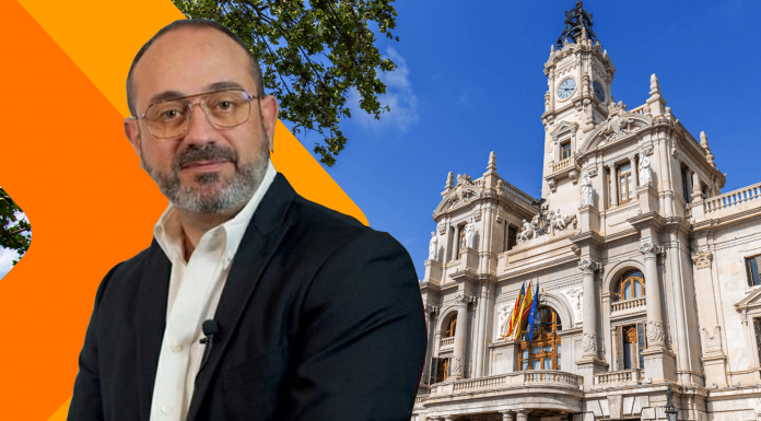 El regionalismo que transformó Valencia en los 90 busca volver al Ayuntamiento El regionalismo que transformó Valencia en los 90 busca volver al Ayuntamiento