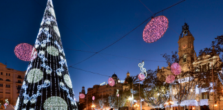 Valencia traslada los festivos de Navidad y Año Nuevo
