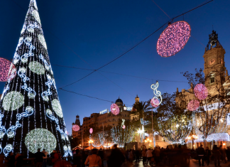 Valencia traslada los festivos de Navidad y Año Nuevo
