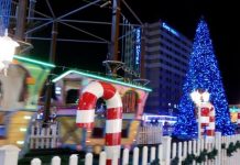 La plaza de la Navidad vuelve a Valencia con el encendido de luces
